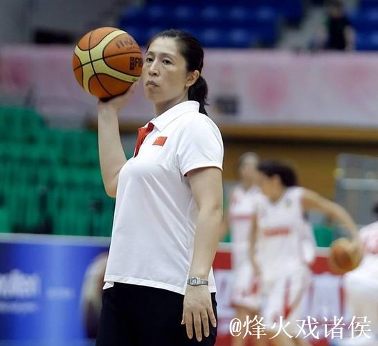 女篮内线大面积伤病 郑薇：后卫都去打内线了